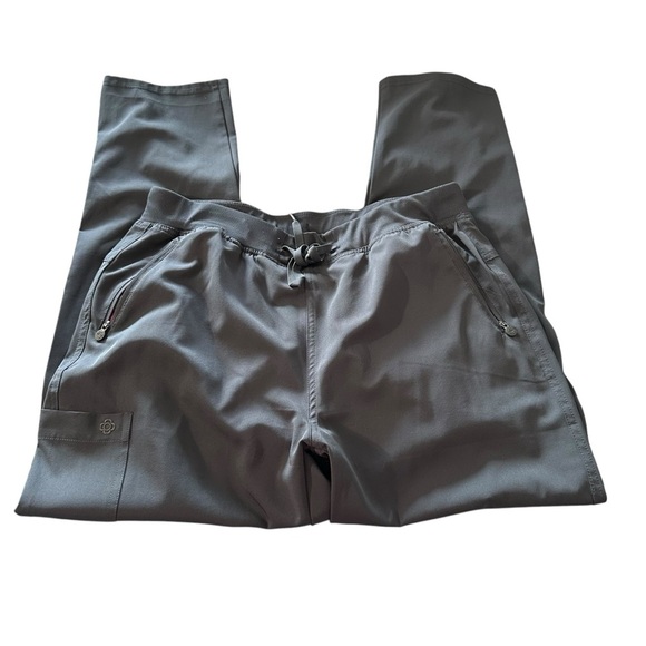 Bella Gray Cargo Scrub Pants with Relaxed Fit and Elastic Waistband - Picture 1 of 3